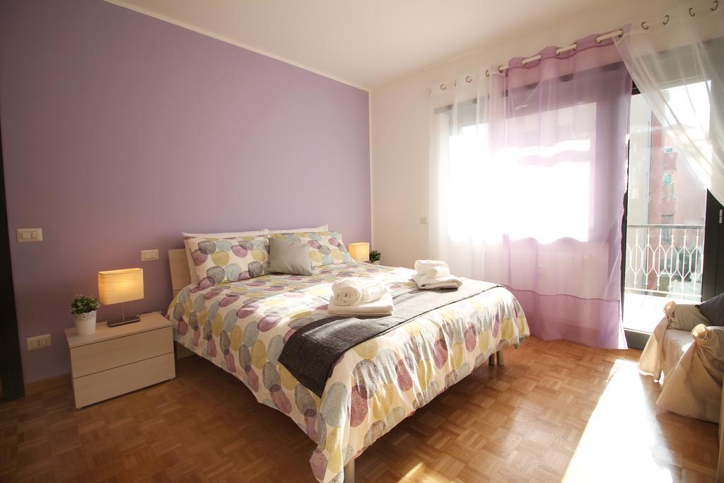 Eur Bright Spacious Terraced Apartment With Private Parking Only For Small Cars Ρώμη Εξωτερικό φωτογραφία