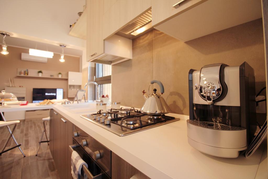 Eur Bright Spacious Terraced Apartment With Private Parking Only For Small Cars Ρώμη Εξωτερικό φωτογραφία